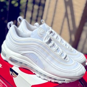 NIKE AIR MAX 97 - White - Sz 6Y or 7.5 Women’s